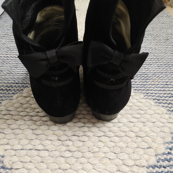 RARE🦄 vintage Versace suede ankle boots 9.5 - Picture 4 of 9